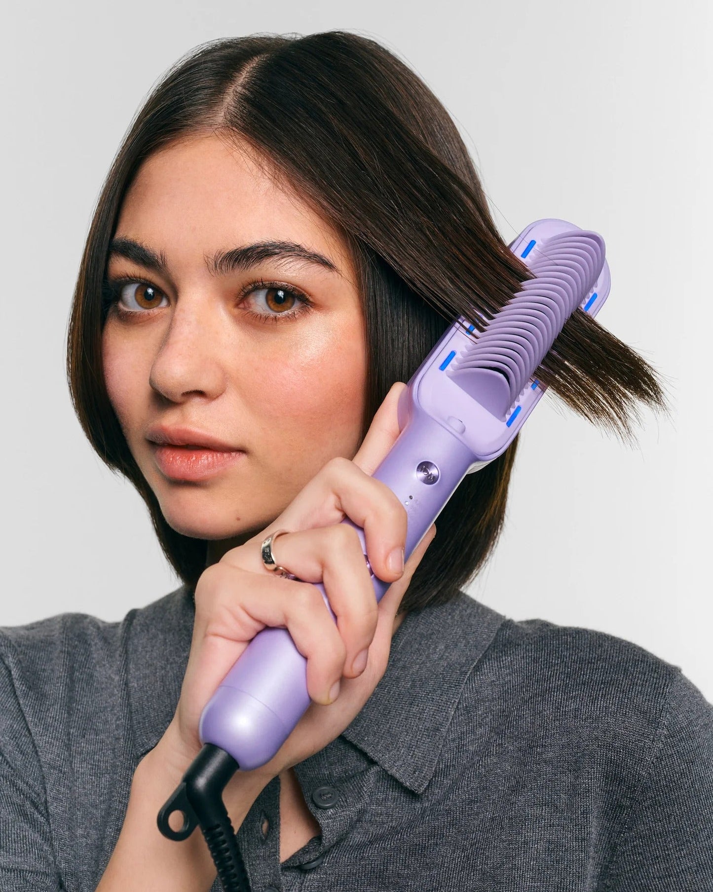 Sleek Sweep Ionic Straightener Brush